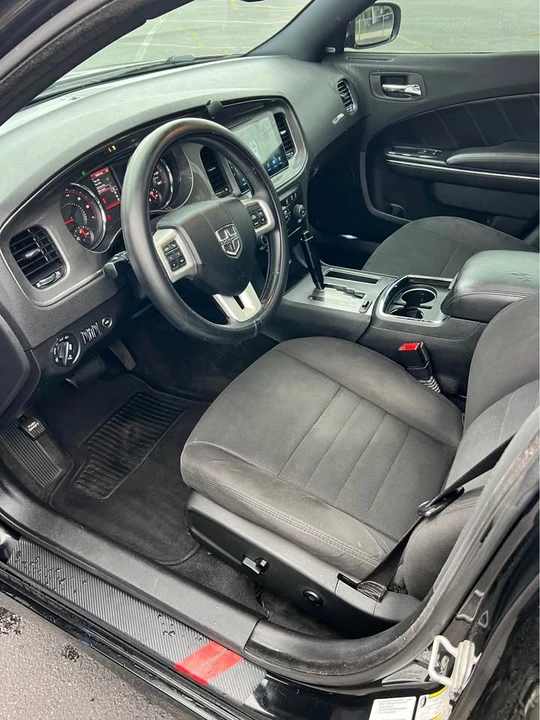 2013 Dodge Charger 7th Gen - Image 11 of 17