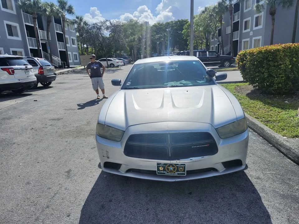 2013 Dodge Charger 7th Gen - Image 2 of 9