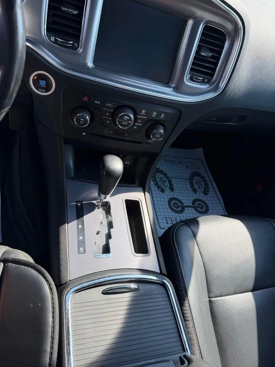 2013 Dodge Charger 7th Gen - Image 17 of 19