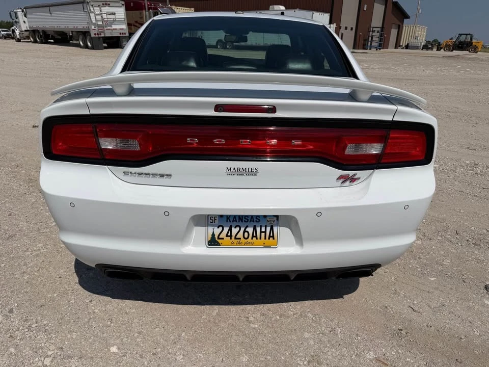 2013 Dodge Charger 7th Gen - Image 4 of 13