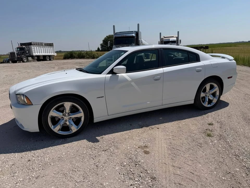 2013 Dodge Charger 7th Gen - Image 3 of 13