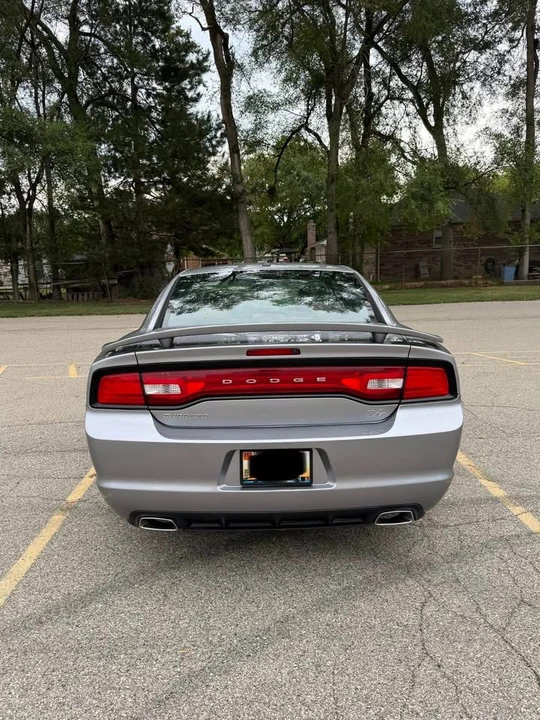 2013 Dodge Charger 7th Gen - Image 2 of 8