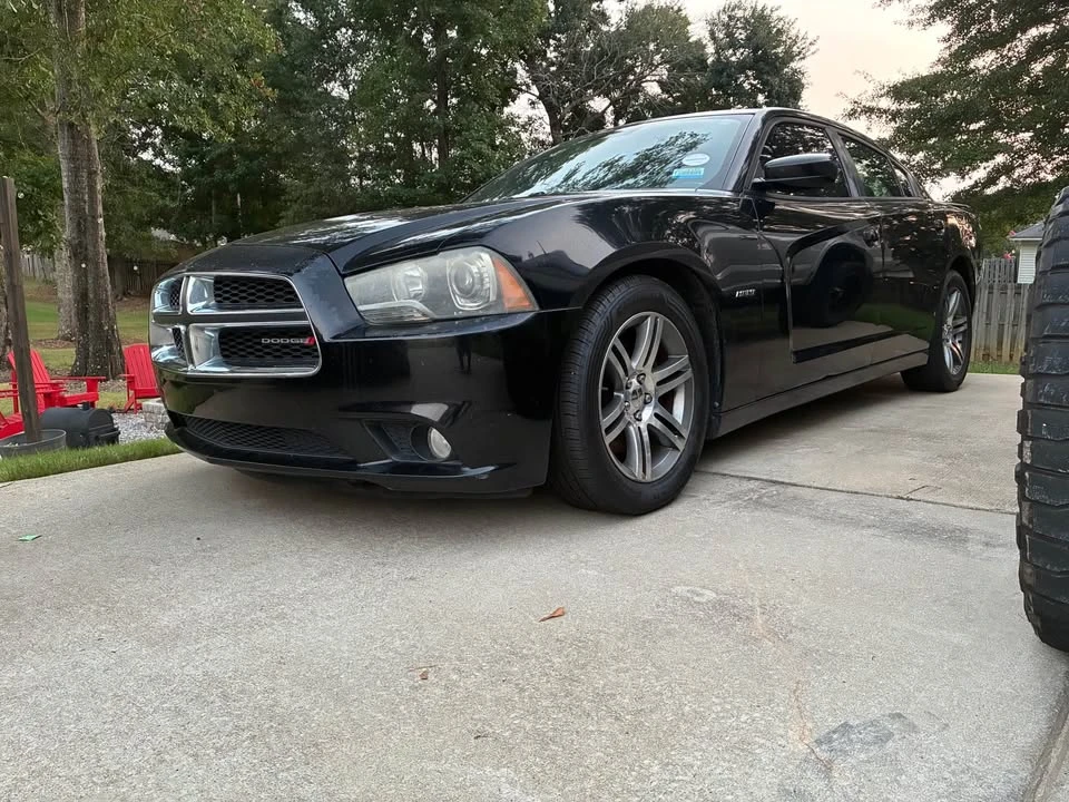 2013 Dodge Charger 7th Gen - Image 4 of 9