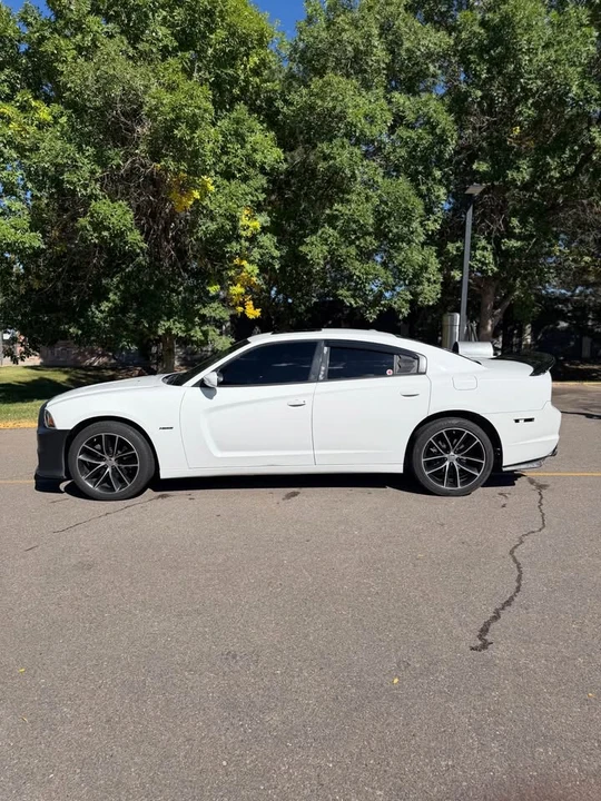 2013 Dodge Charger 7th Gen - Image 3 of 19