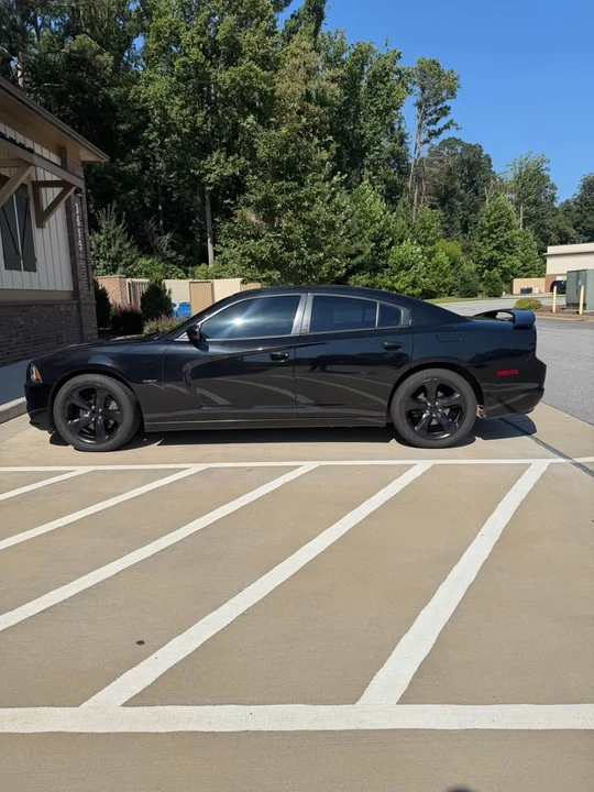2013 Dodge Charger 7th Gen - Image 3 of 9