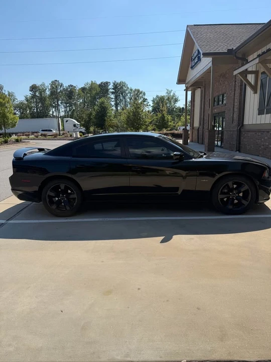 2013 Dodge Charger 7th Gen - Image 4 of 9