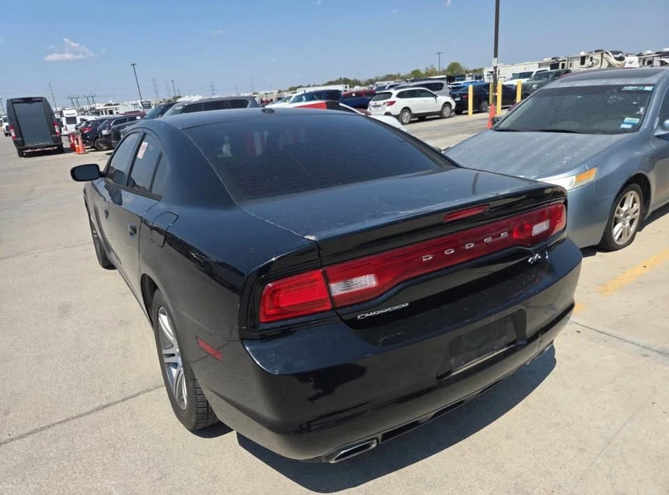 2013 Dodge Charger 7th Gen - Image 2 of 4
