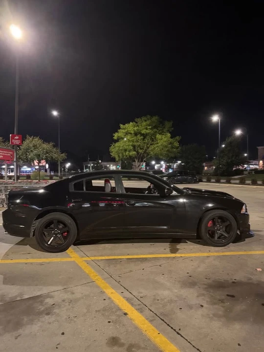 2013 Dodge Charger 7th Gen - Image 6 of 10