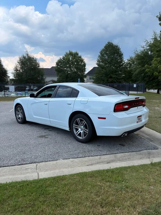 2013 Dodge Charger 7th Gen - Image 6 of 15