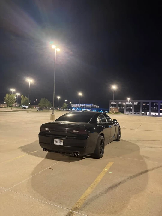 2013 Dodge Charger 7th Gen - Image 4 of 10