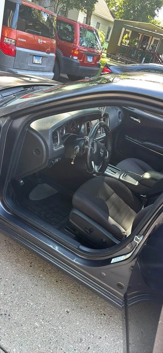 2013 Dodge Charger 7th Gen - Image 3 of 12
