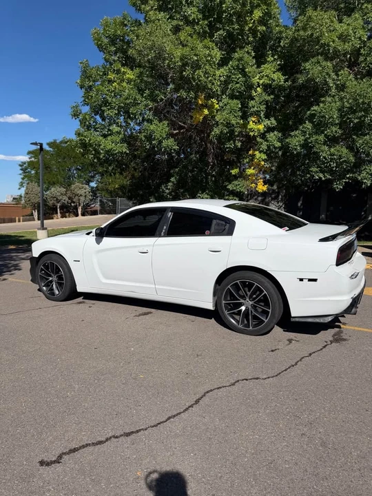 2013 Dodge Charger 7th Gen - Image 4 of 19