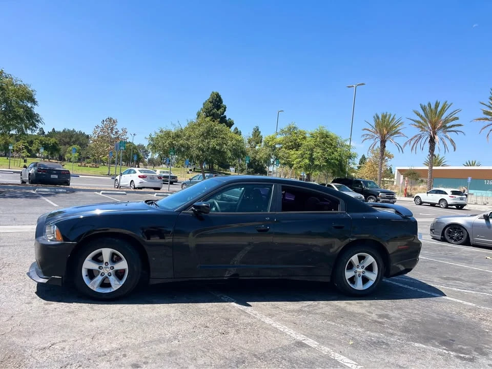 2013 Dodge Charger 7th Gen - Image 8 of 11