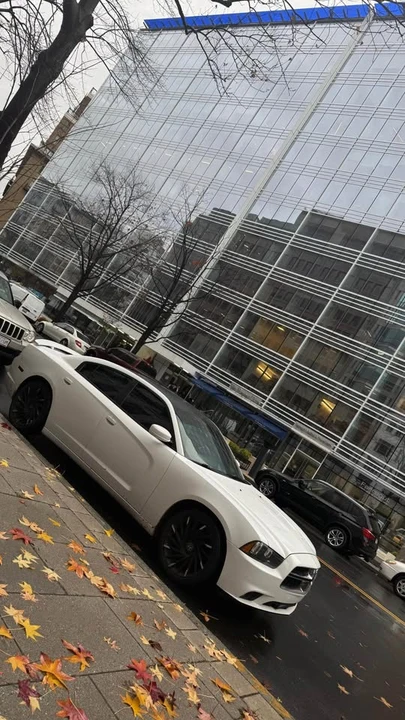 2013 Dodge Charger 7th Gen - Image 2 of 5