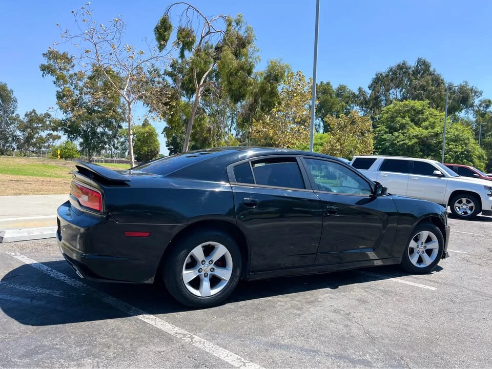 2013 Dodge Charger 7th Gen - Image 5 of 11