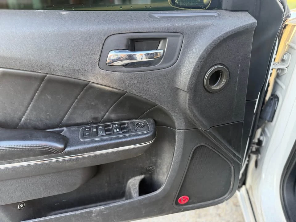 2013 Dodge Charger 7th Gen - Image 9 of 11