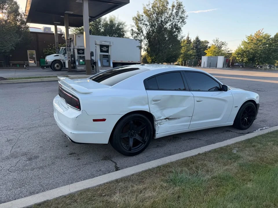 2013 Dodge Charger 7th Gen - Image 5 of 11