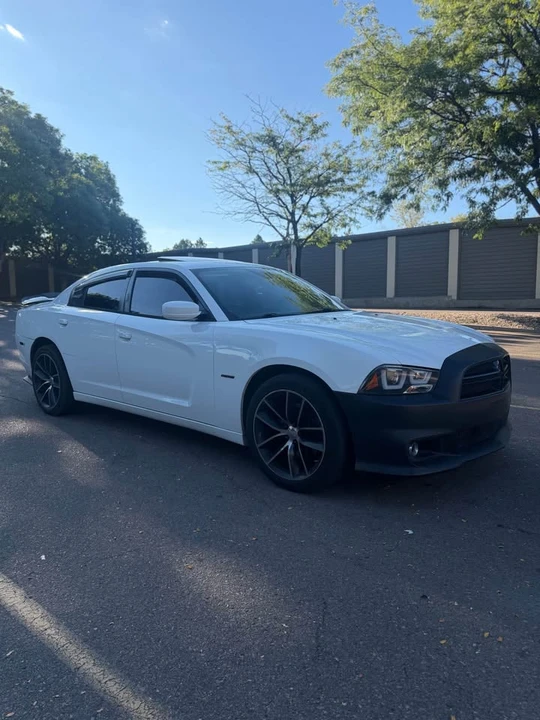 2013 Dodge Charger 7th Gen - Image 9 of 16
