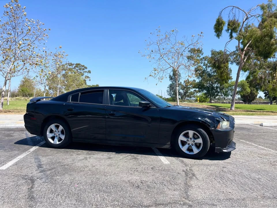 2013 Dodge Charger 7th Gen - Image 2 of 11