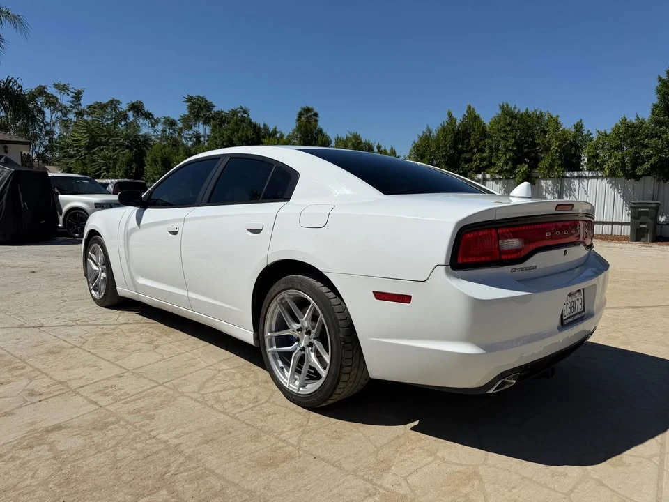 2013 Dodge Charger 7th Gen - Image 5 of 9