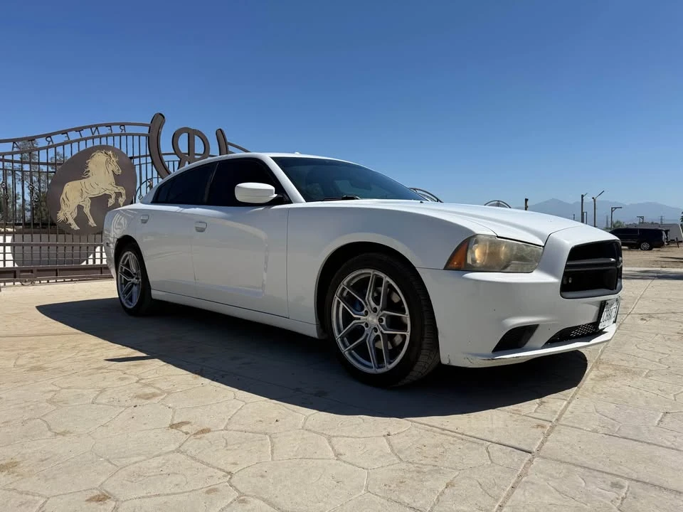 2013 Dodge Charger 7th Gen - Image 2 of 9