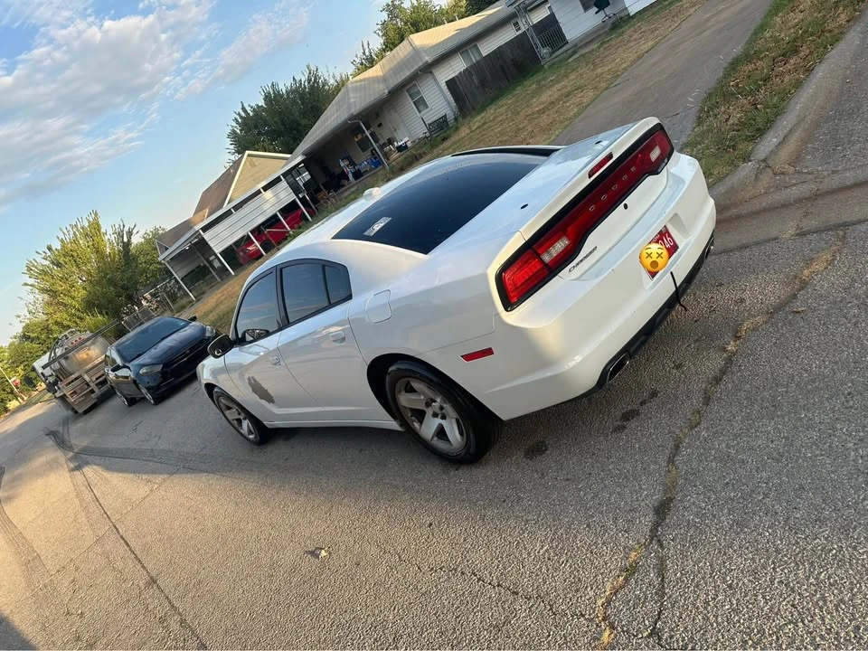 2013 Dodge Charger 7th Gen - Image 2 of 4
