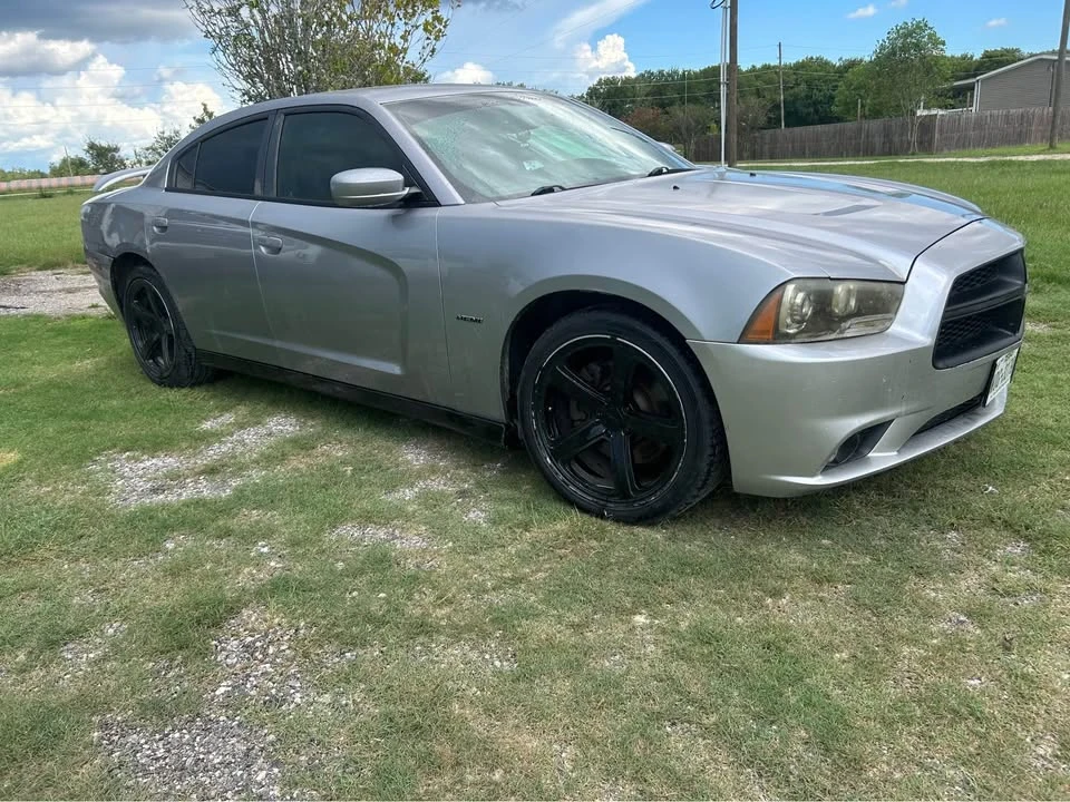 2013 Dodge Charger 7th Gen - Image 2 of 8