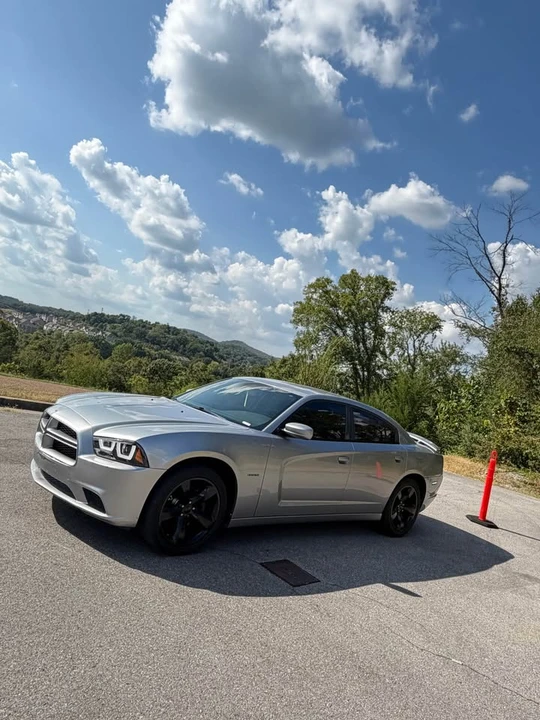 2013 Dodge Charger 7th Gen - Image 9 of 20