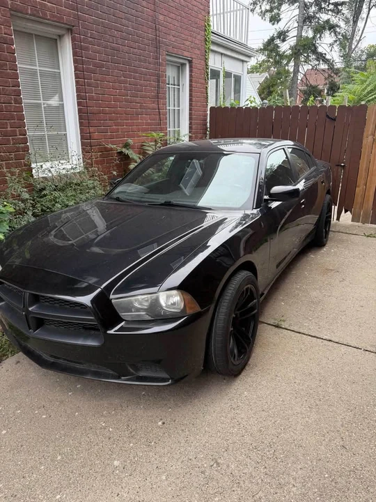 2013 Dodge Charger 7th Gen - Image 2 of 4