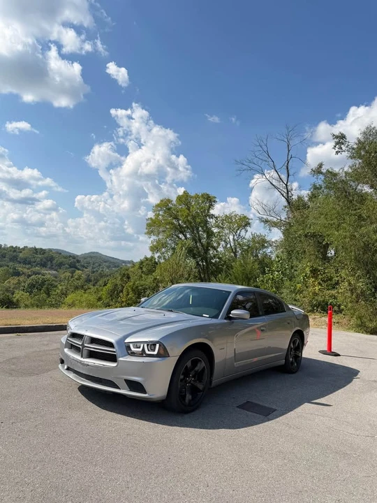 2013 Dodge Charger 7th Gen - Image 2 of 20