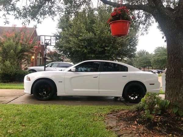 2013 Dodge Charger 7th Gen - Image 2 of 3