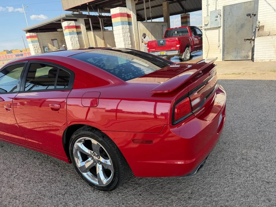 2013 Dodge Charger 7th Gen - Image 2 of 10