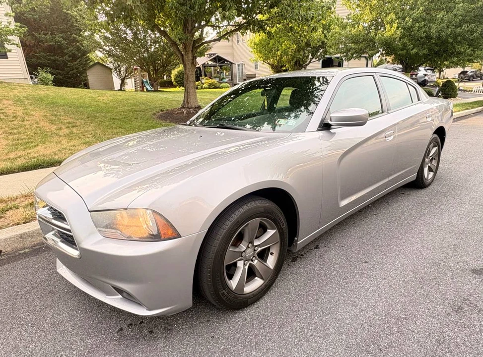 2013 Dodge Charger 7th Gen - Image 3 of 12