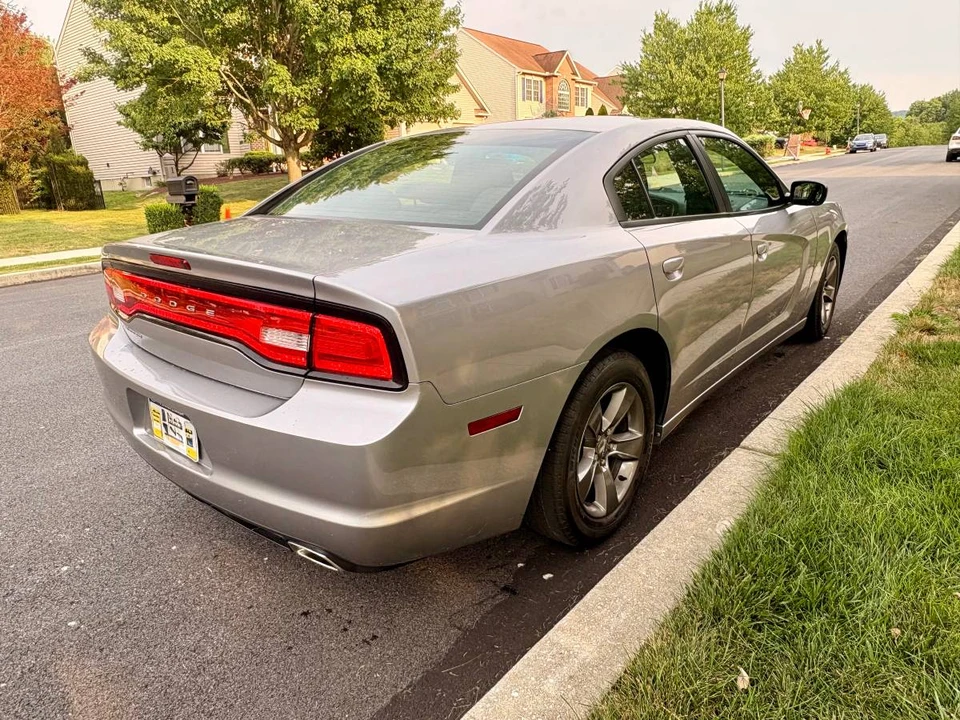 2013 Dodge Charger 7th Gen - Image 6 of 12