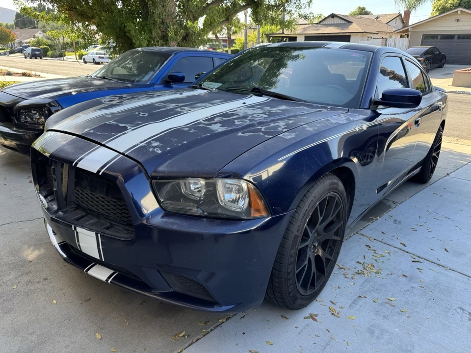 2013 Dodge Charger 7th Gen - Image 2 of 31