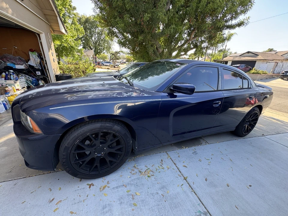 2013 Dodge Charger 7th Gen - Image 4 of 31