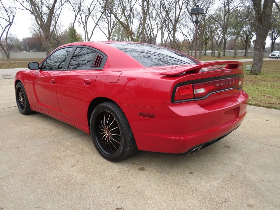 2013 Dodge Charger 7th Gen - Image 6 of 12