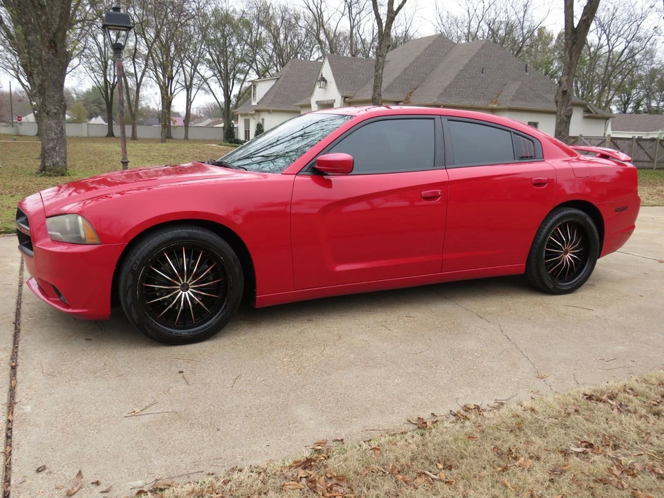 2013 Dodge Charger 7th Gen - Image 3 of 12