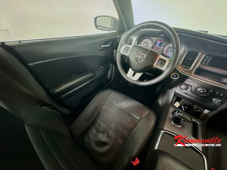 2013 Dodge Charger 7th Gen - Image 9 of 24
