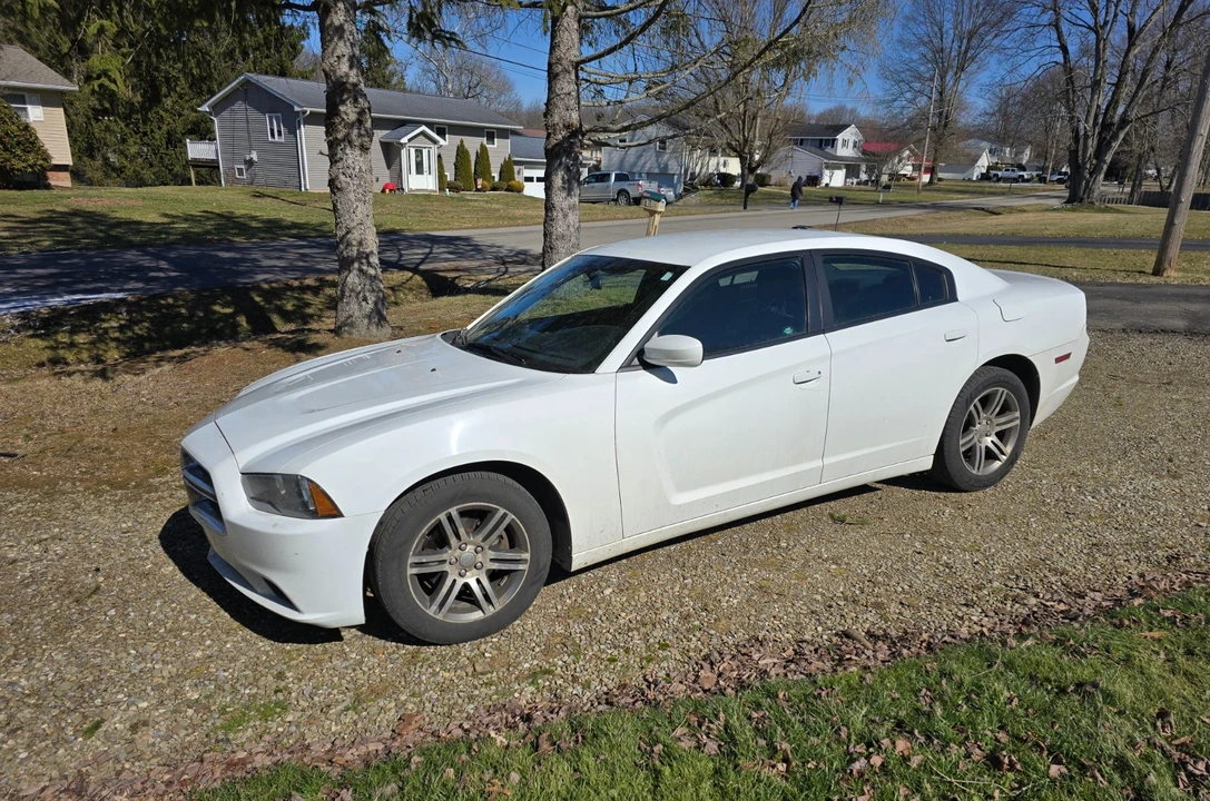 2013 Dodge Charger 7th Gen - Image 3 of 22