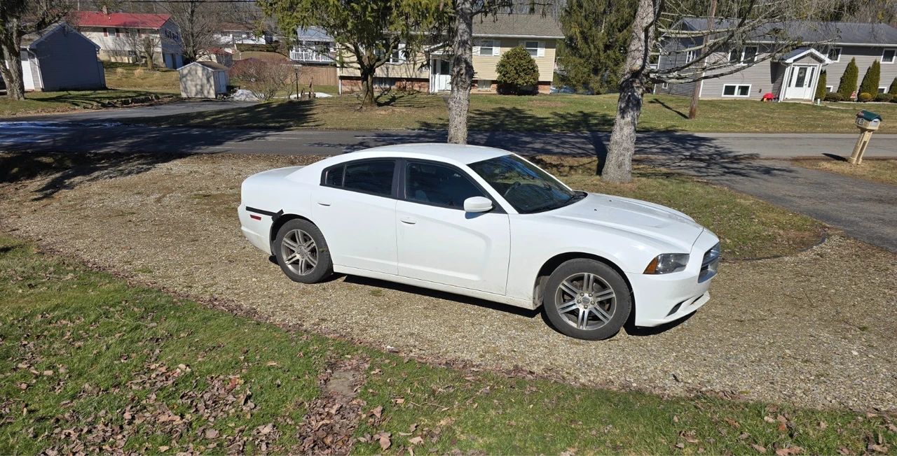 2013 Dodge Charger 7th Gen - Image 5 of 22