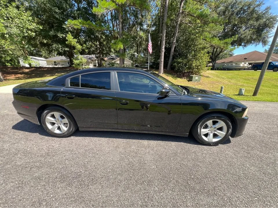 2013 Dodge Charger 7th Gen - Image 4 of 10