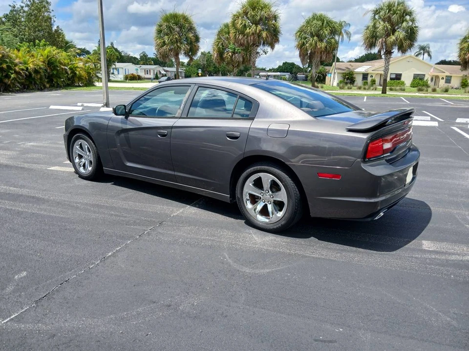 2013 Dodge Charger 7th Gen - Image 8 of 20