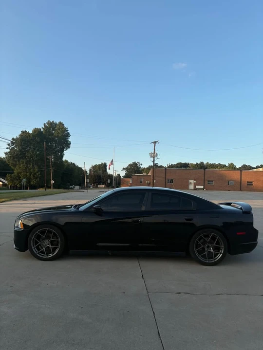 2013 Dodge Charger 7th Gen - Image 3 of 14