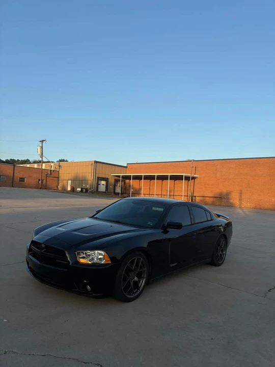 2013 Dodge Charger 7th Gen - Image 2 of 14