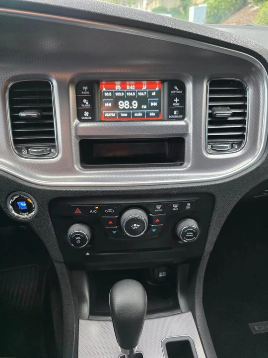 2013 Dodge Charger 7th Gen - Image 11 of 19