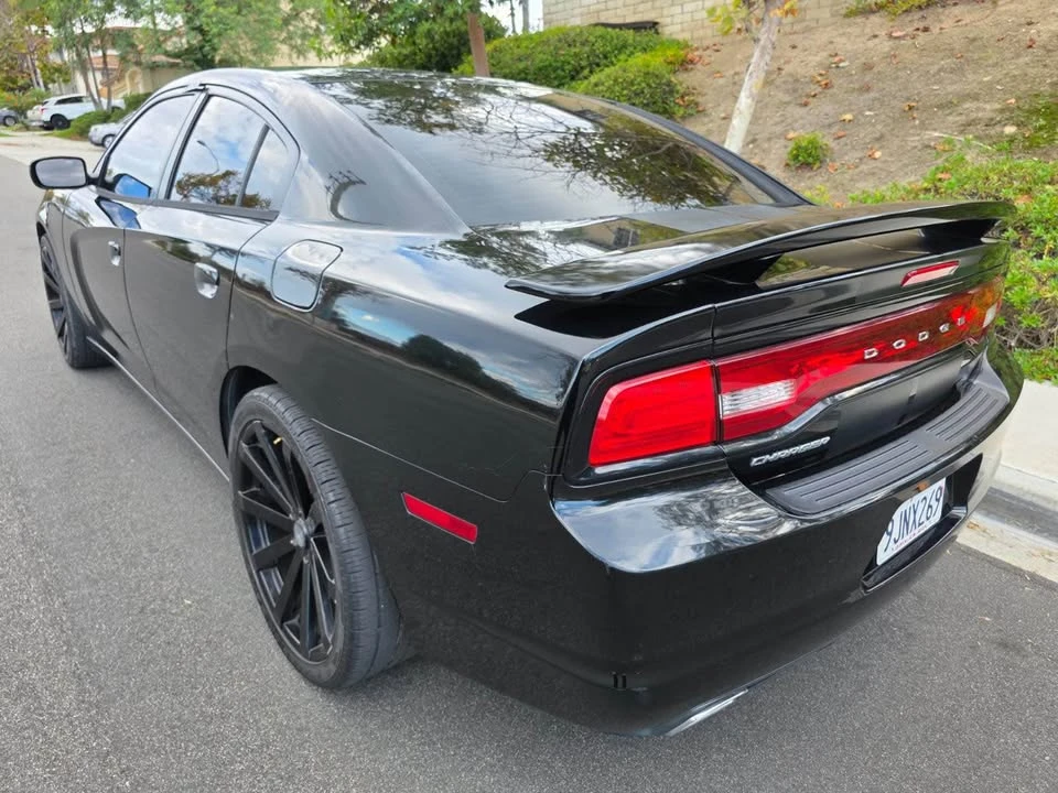 2013 Dodge Charger 7th Gen - Image 9 of 19