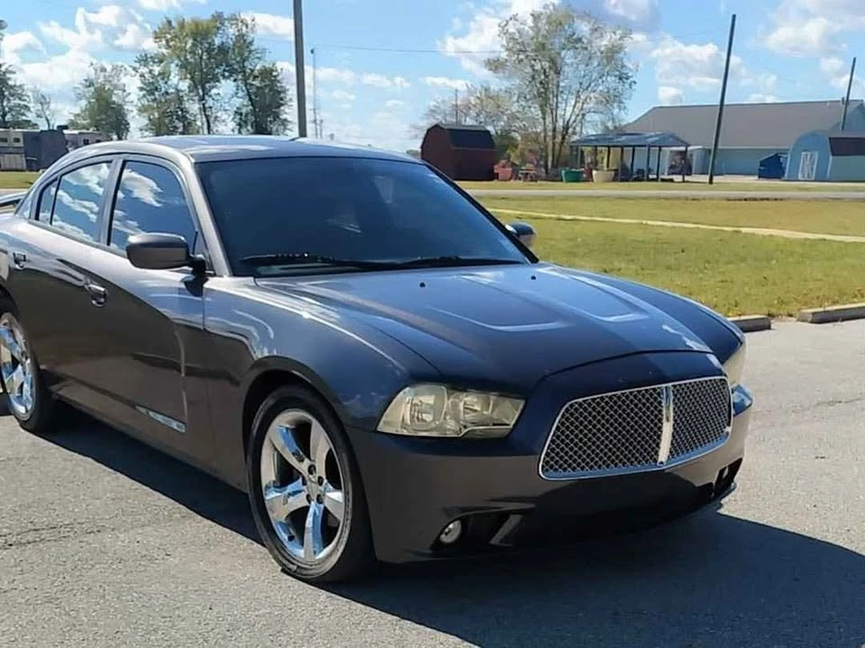 2013 Dodge Charger 7th Gen - Image 2 of 2