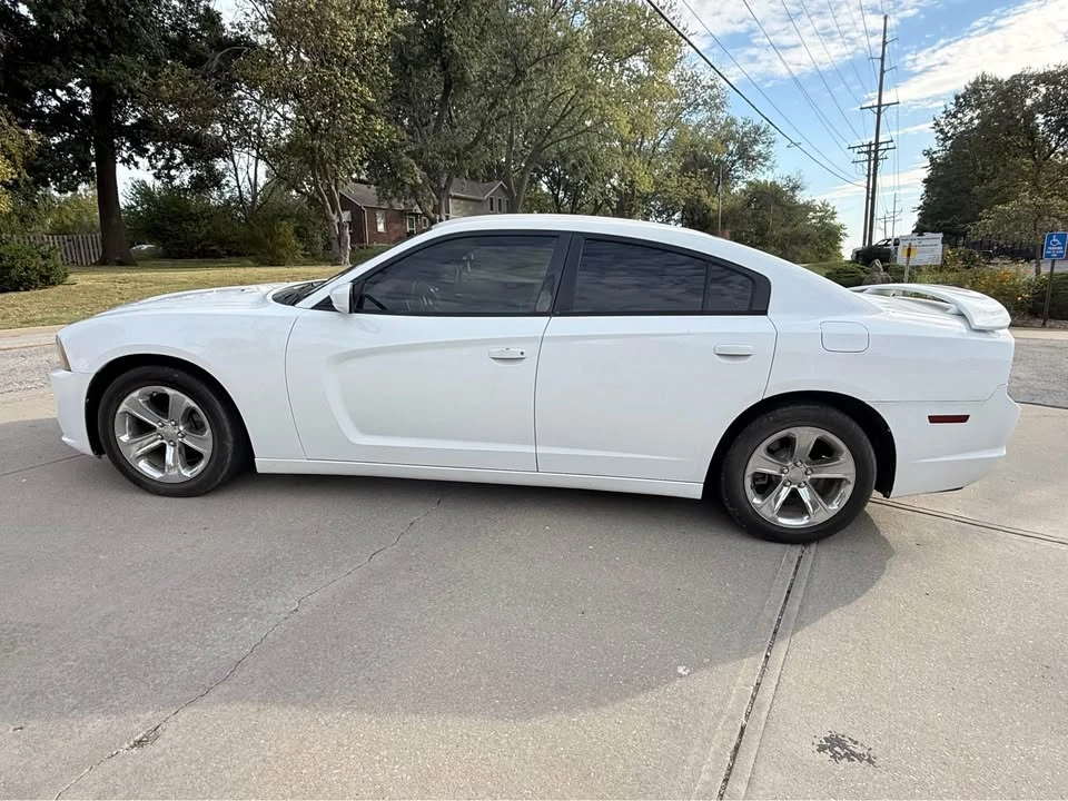 2013 Dodge Charger 7th Gen - Image 16 of 20