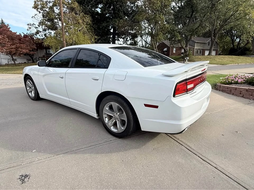 2013 Dodge Charger 7th Gen - Image 3 of 20